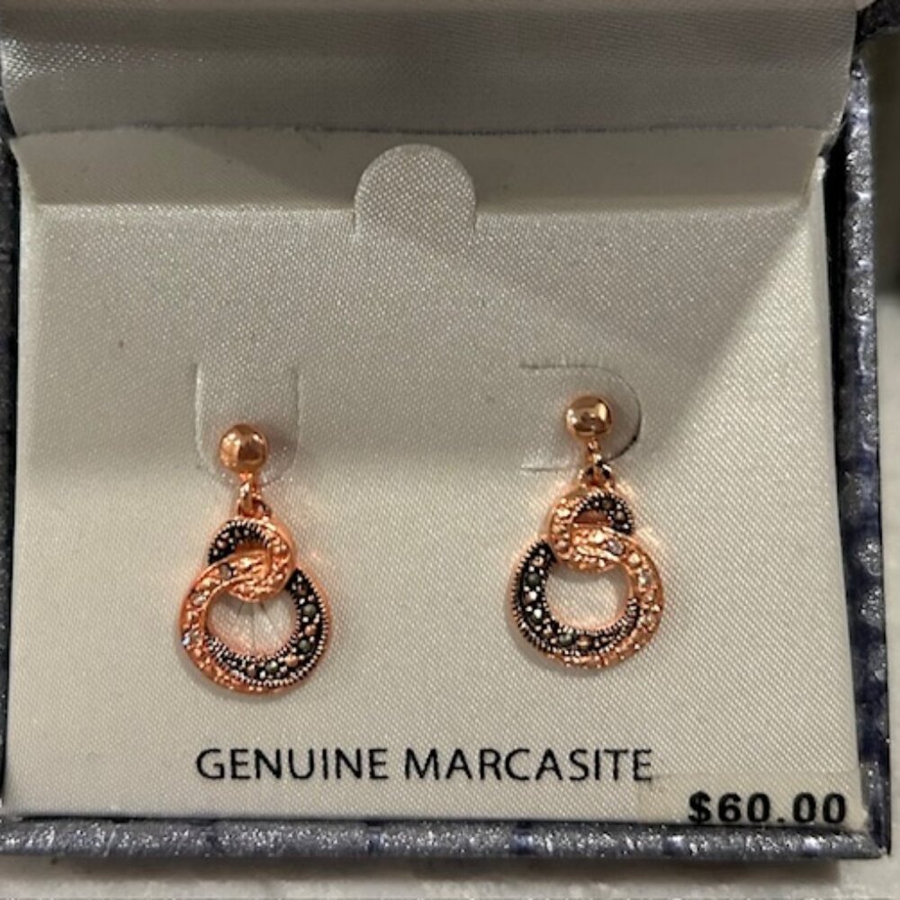 Delicate Marcasite Stud Earrings Silver Plated – NWT